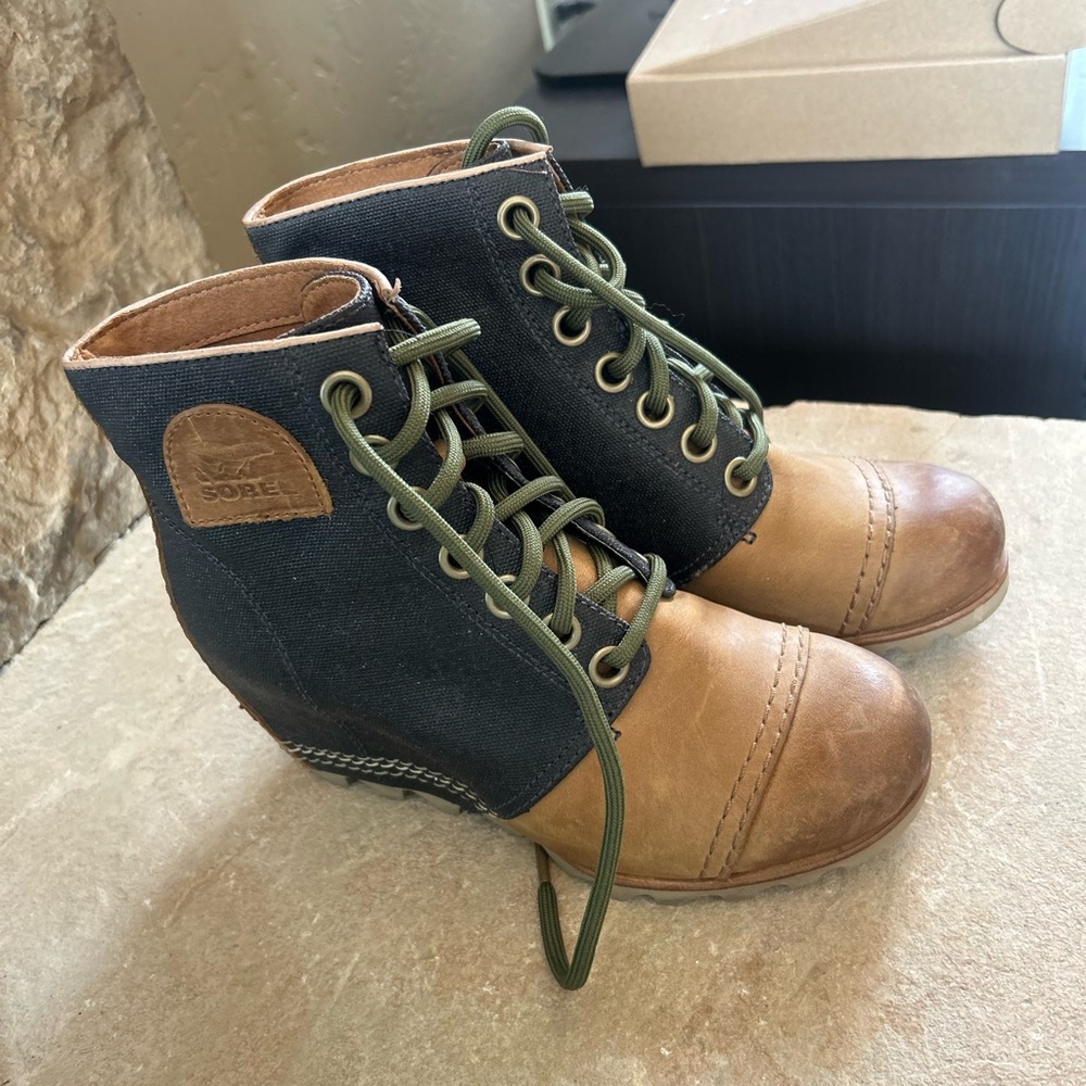 Sorel boots size 6